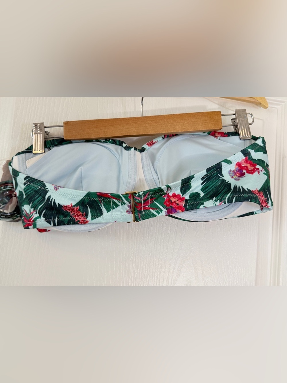 Victoria's Secret Tropical Bandeau Swim Top Size 38C - Picture 5 of 13